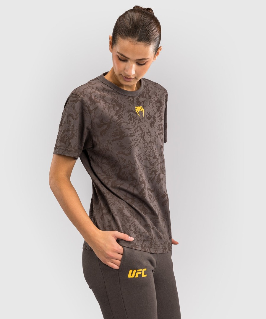 ufc fusion by venum ファイトウィーク レディース 半袖コットンtシャツ - アーセンブラウン