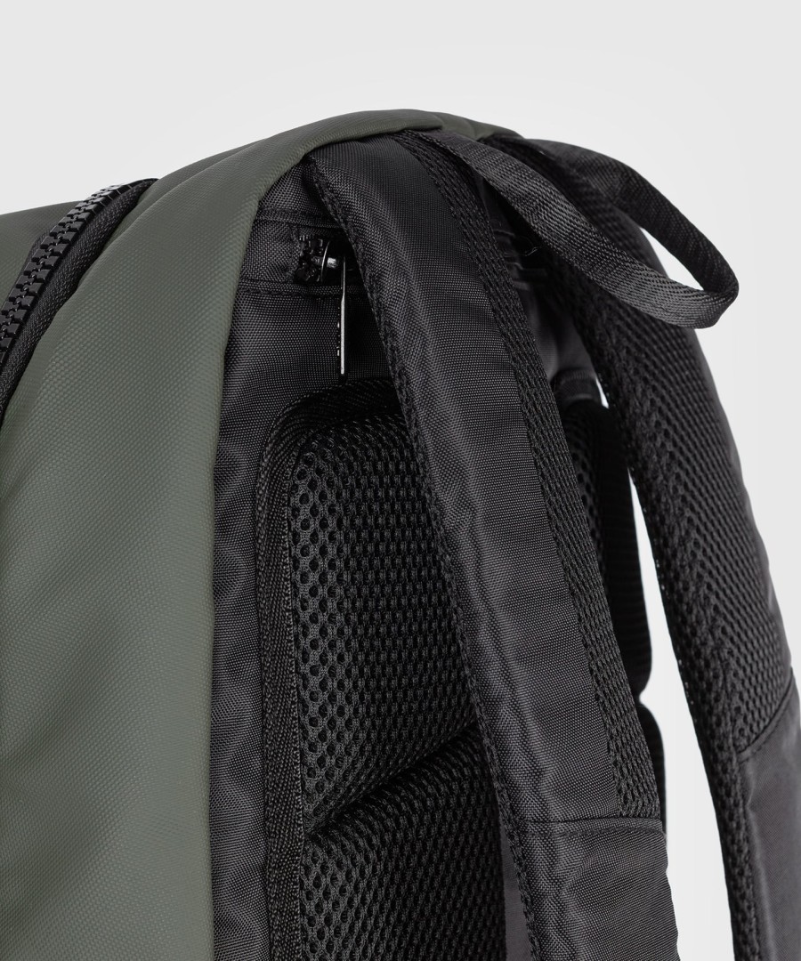 venum evo 2 バックパック - ブラックカーキ