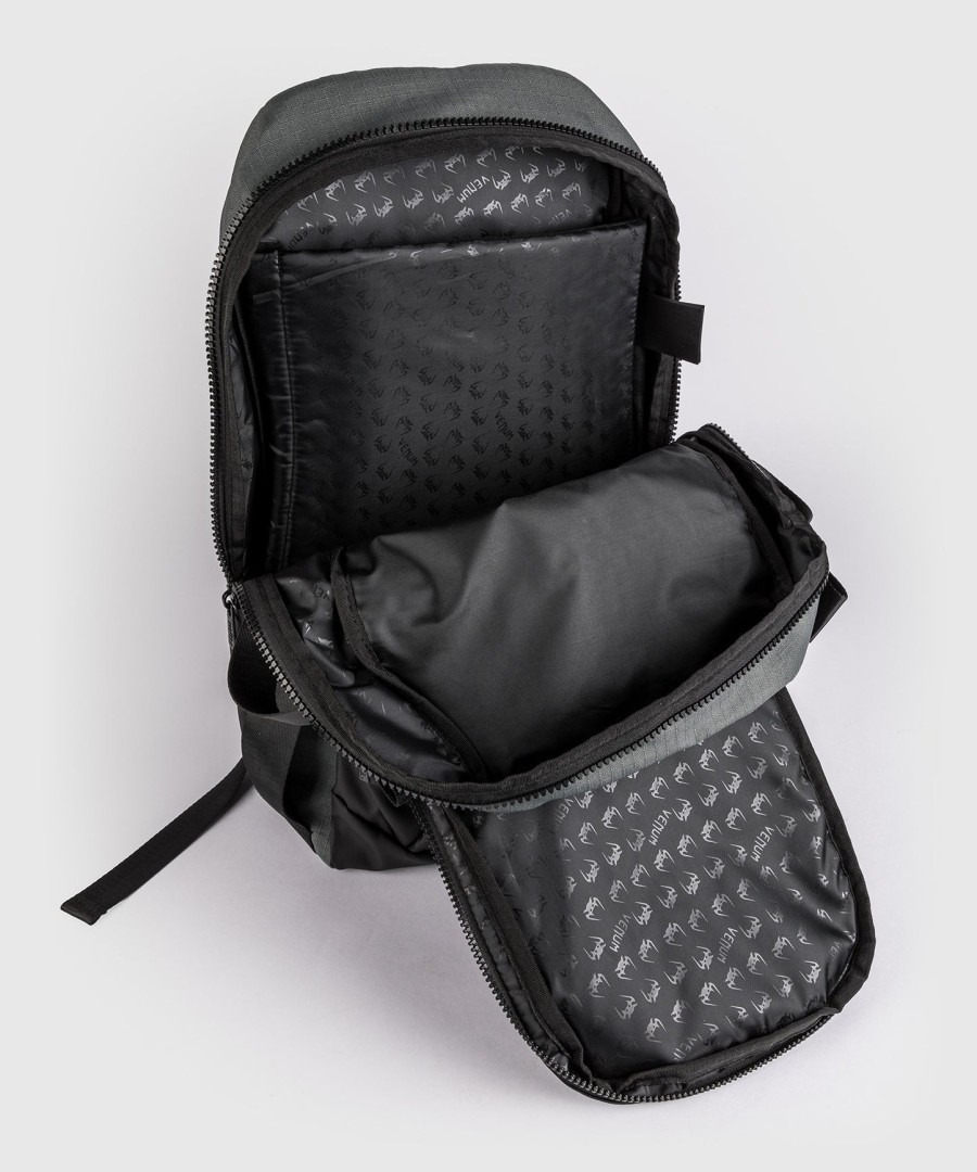 venum evo 2 バックパック - ブラックカーキ