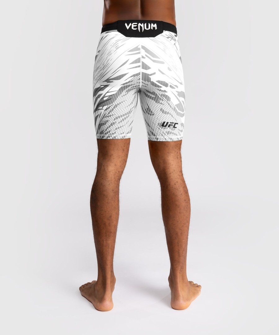 ufc fusion by venum authentic fight night メンズ vale tudo ショーツ - ホワイト