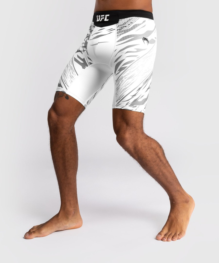 ufc fusion by venum authentic fight night メンズ vale tudo ショーツ - ホワイト