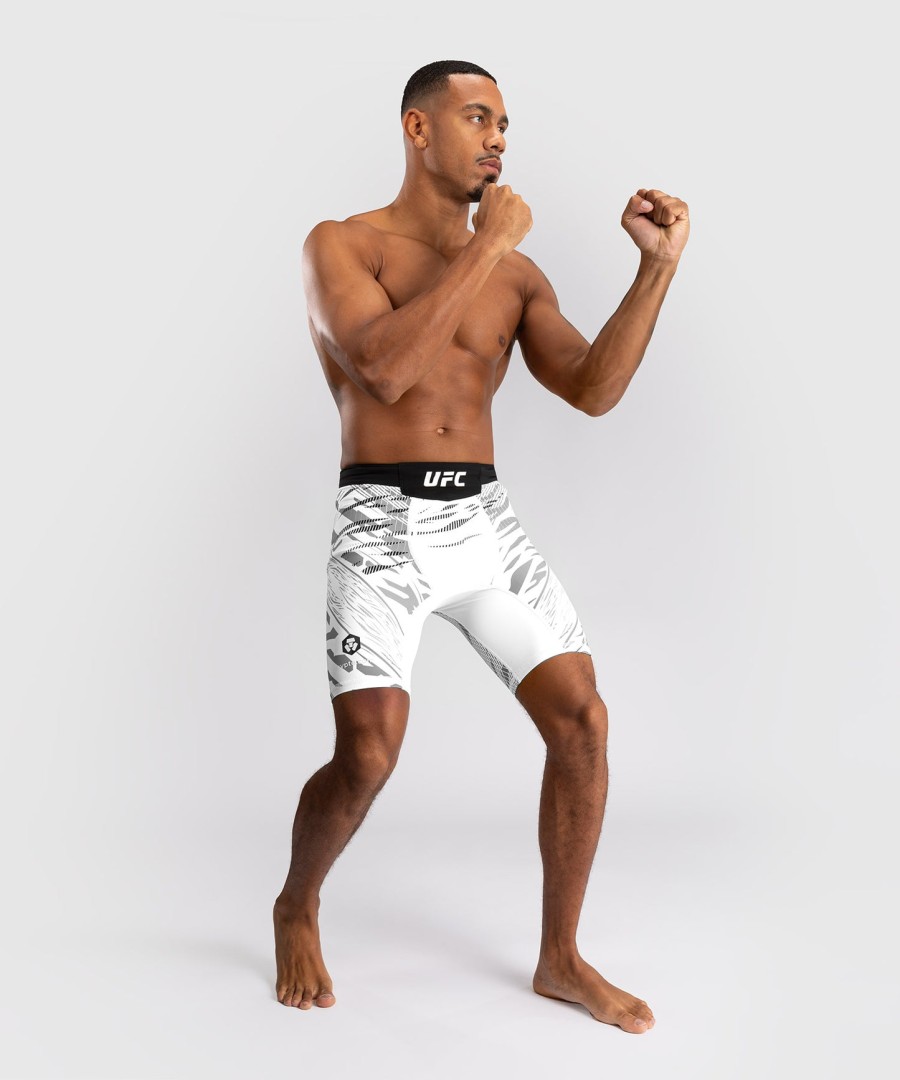 ufc fusion by venum authentic fight night メンズ vale tudo ショーツ - ホワイト
