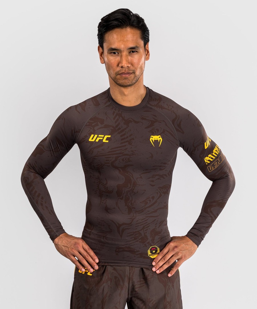 ufc fusion by venum fight week メンズ パフォーマンス ロングスリーブ ラッシュガード - アーセンブラウン