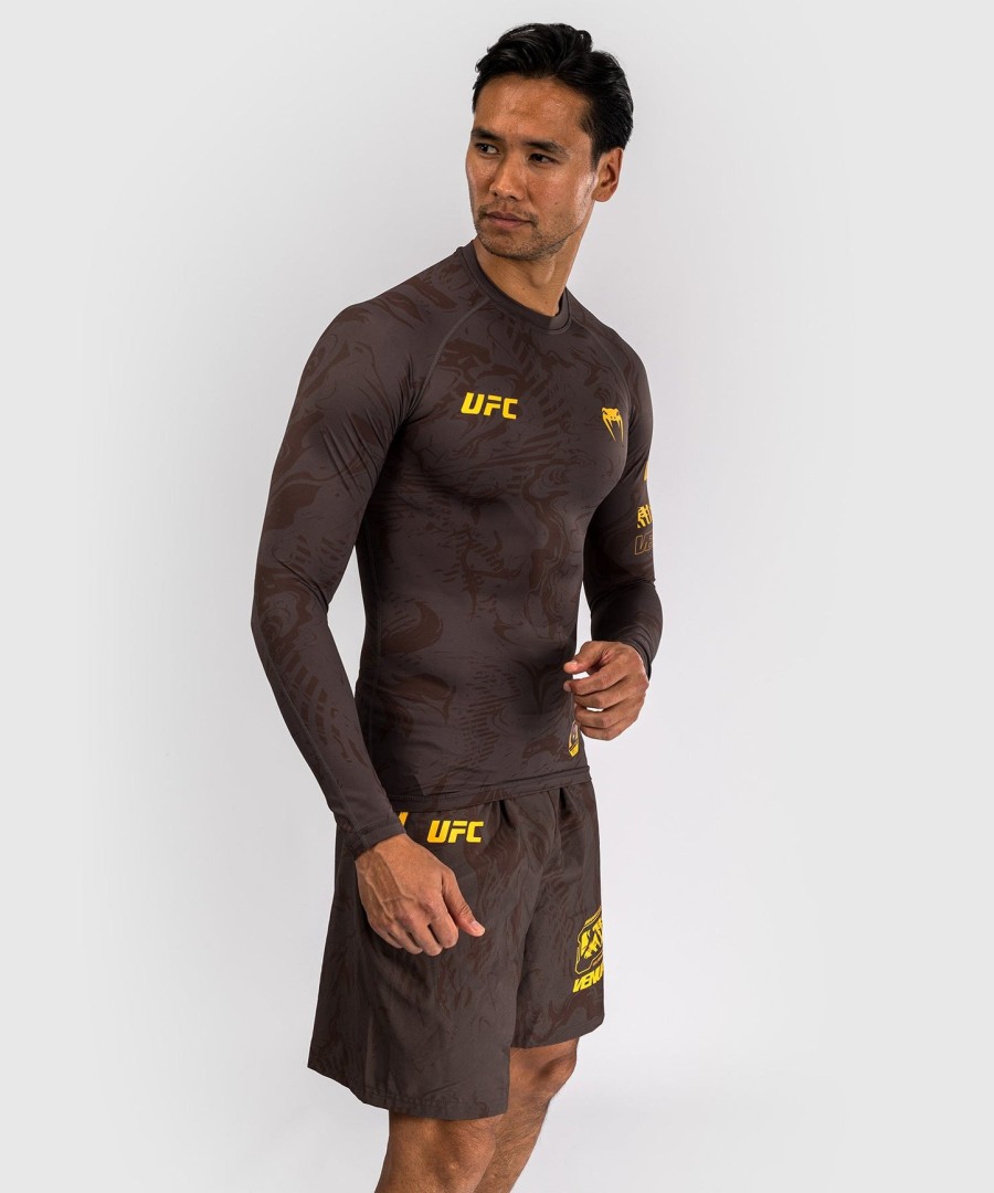 ufc fusion by venum fight week メンズ パフォーマンス ロングスリーブ ラッシュガード - アーセンブラウン