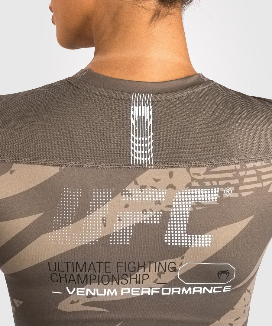 ufc adrenaline by venum fight week レディース パフォーマンス ロングスリーブ ラッシュガード - デザートカモ