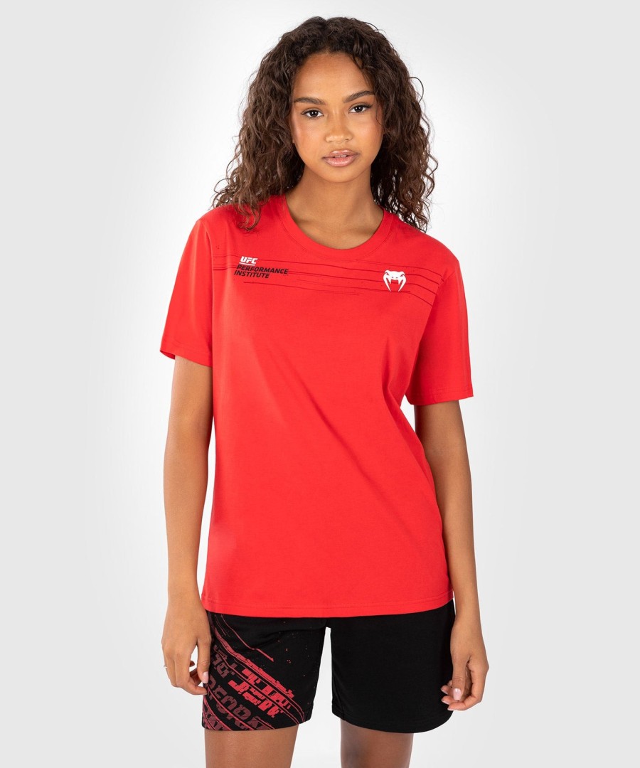 ufc venum パフォーマンス インスティテュート 2.0 レディース tシャツ - レッド