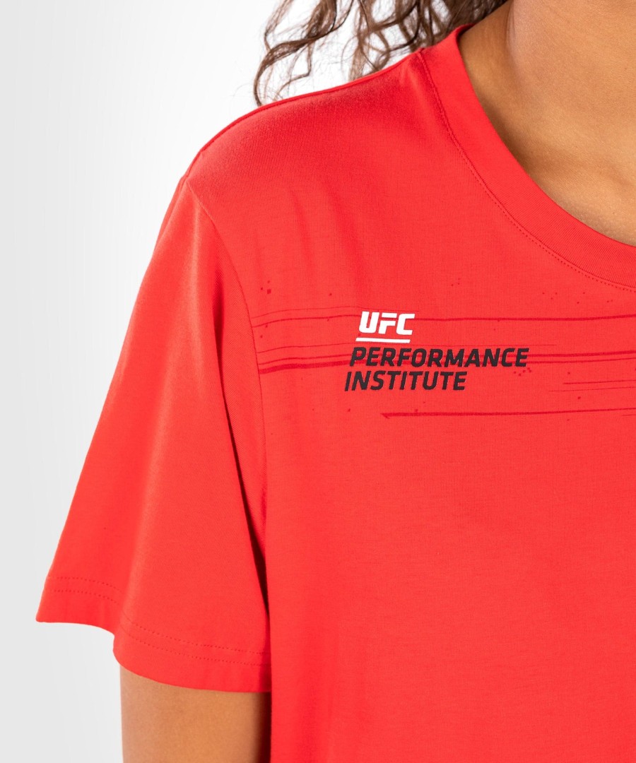 ufc venum パフォーマンス インスティテュート 2.0 レディース tシャツ - レッド