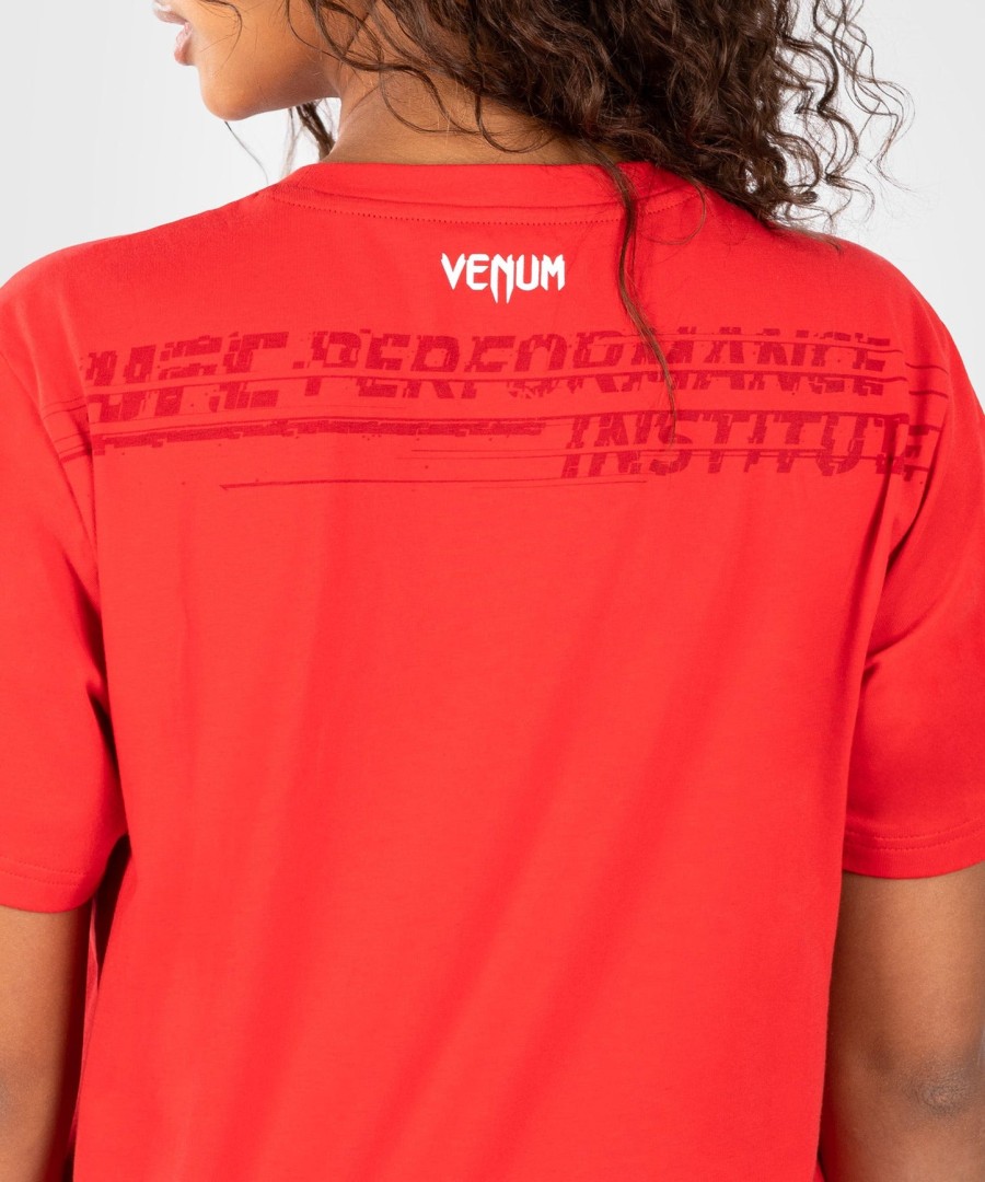 ufc venum パフォーマンス インスティテュート 2.0 レディース tシャツ - レッド