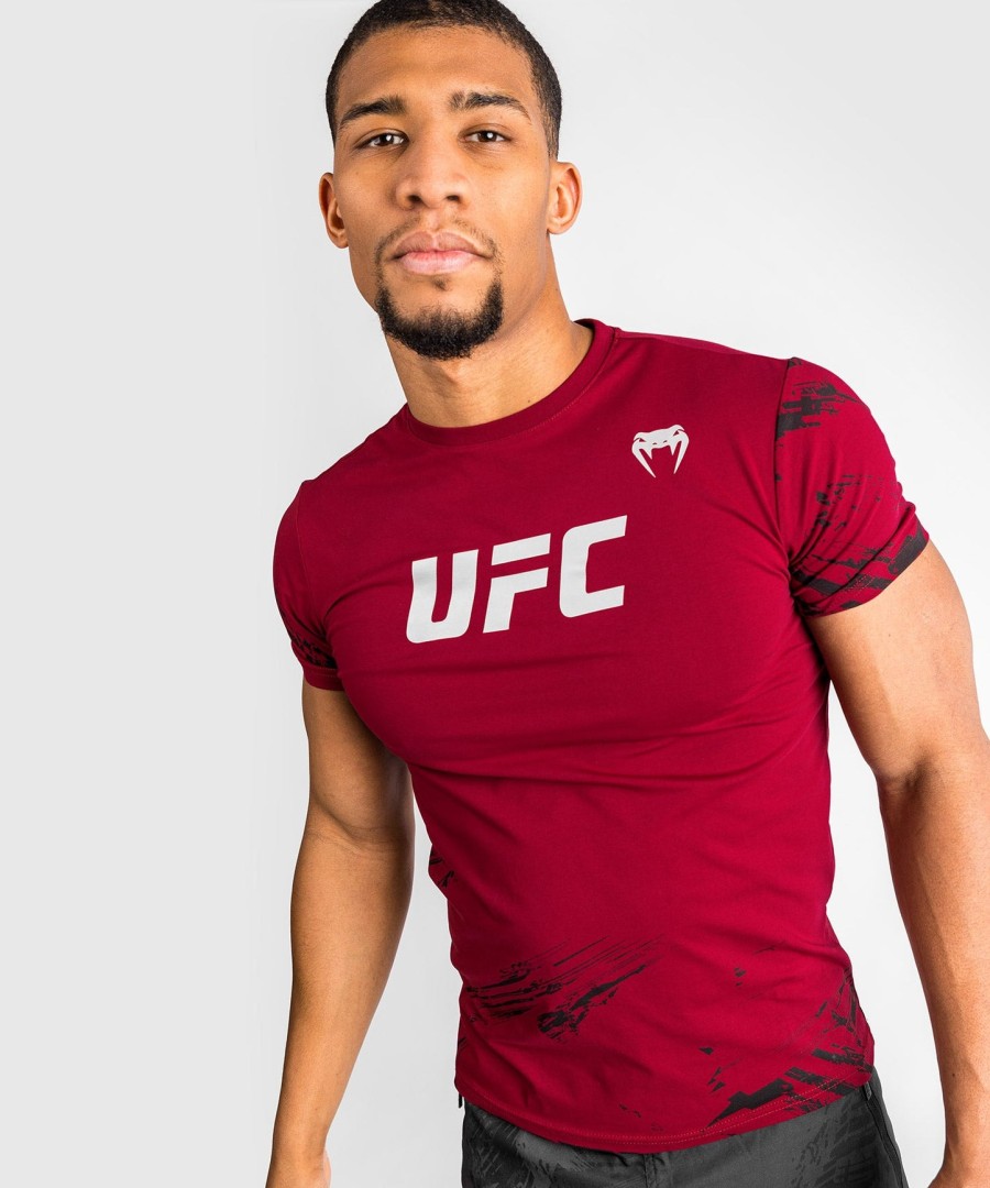 ufc venum オーセンティック ファイトウィーク メンズ 2.0 半袖tシャツ - レッド