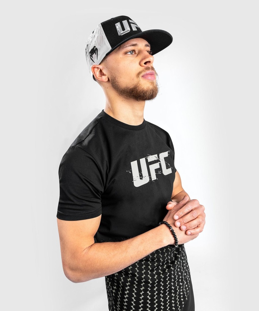 ufc venum オーセンティック ファイトウィーク メンズ 2.0 半袖tシャツ - ブラック