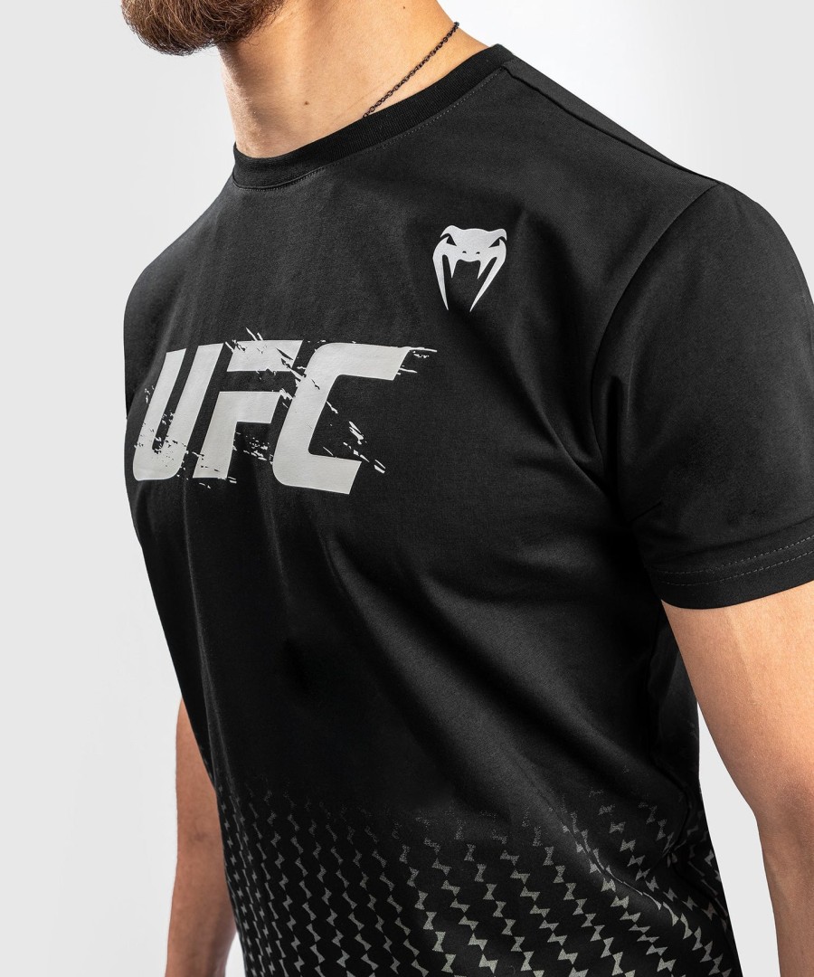 ufc venum オーセンティック ファイトウィーク メンズ 2.0 半袖tシャツ - ブラック
