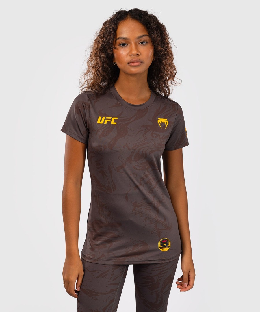 ufc fusion by venum ファイトウィーク ウィメンズ ドライテック tシャツ - アースブラウン