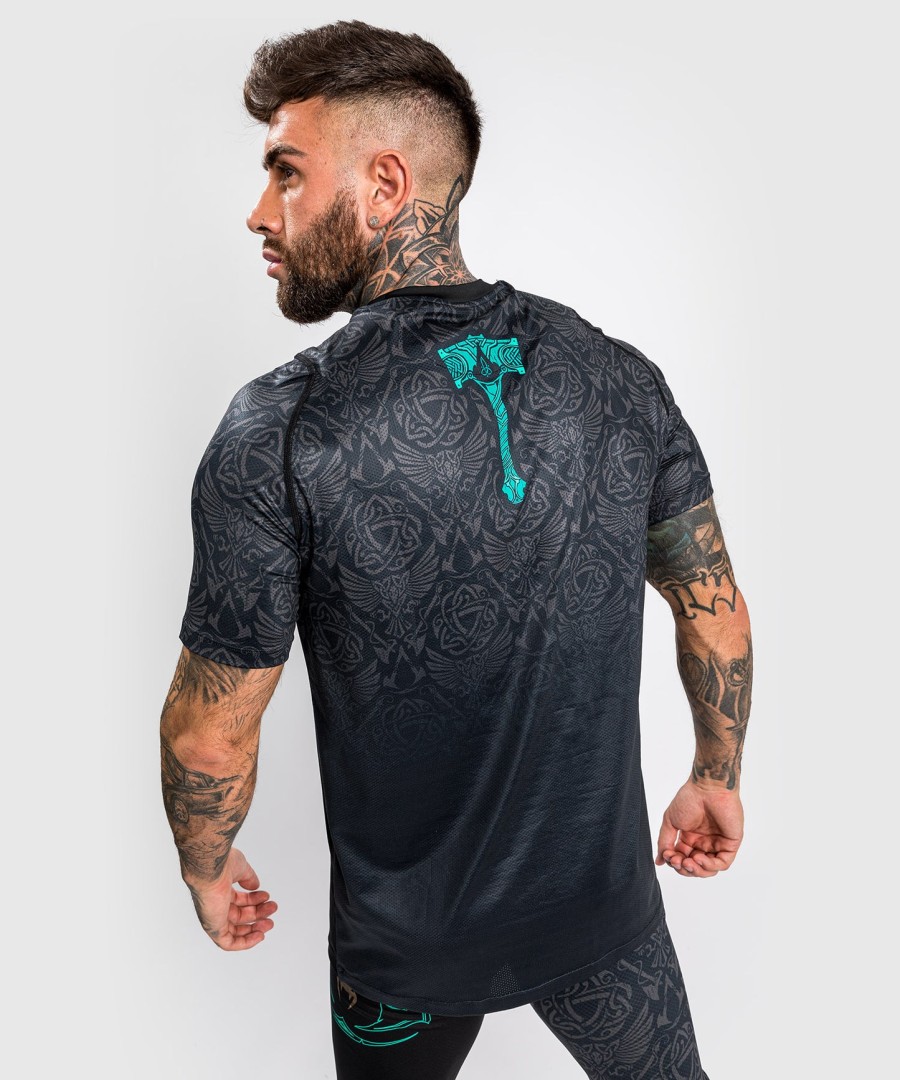 venum アサシン クリード リローデッド ドライテック tシャツ - ブラック