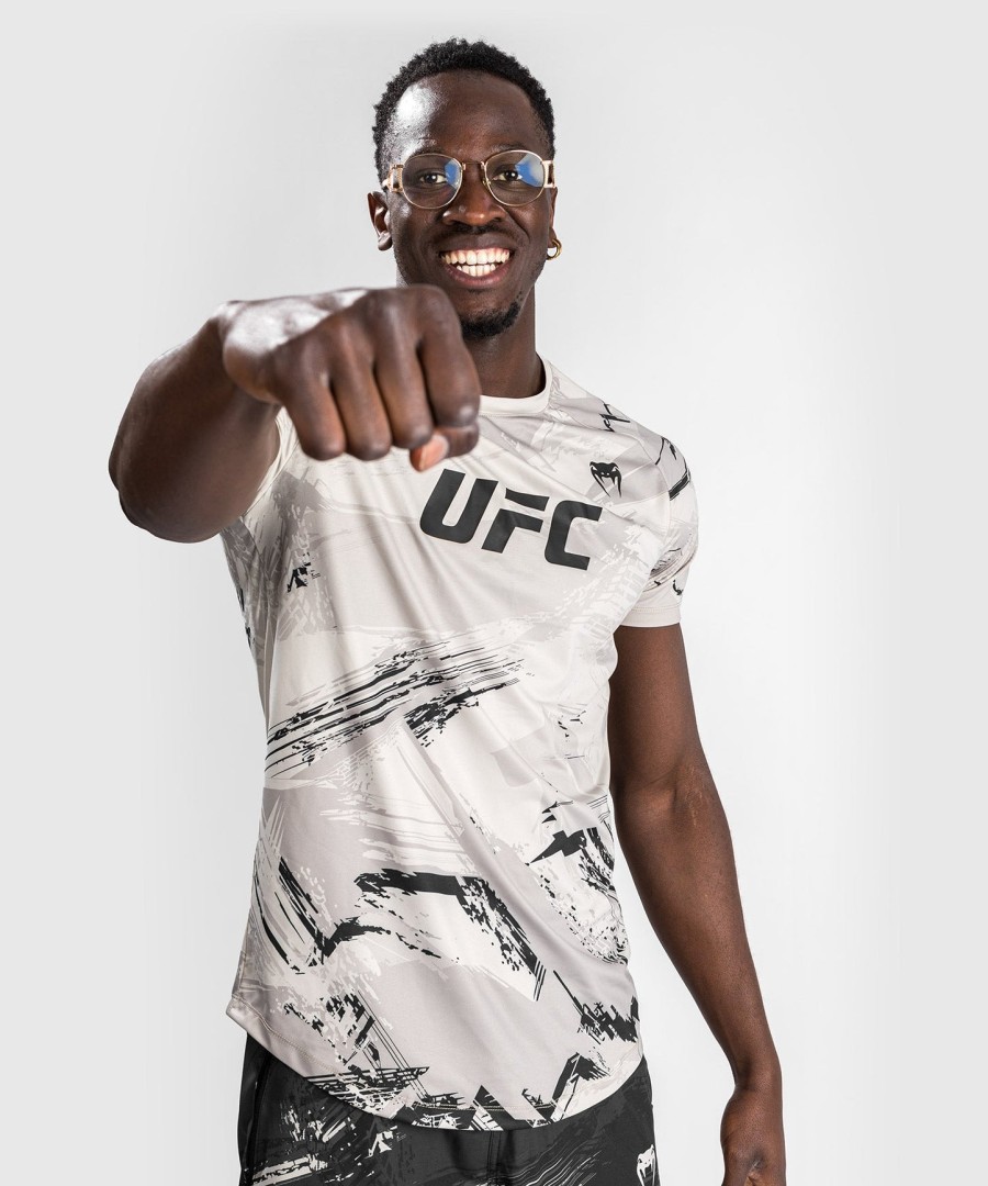 ufc venum authentic fight week 2.0 メンズ ドライテック tシャツ - サンド