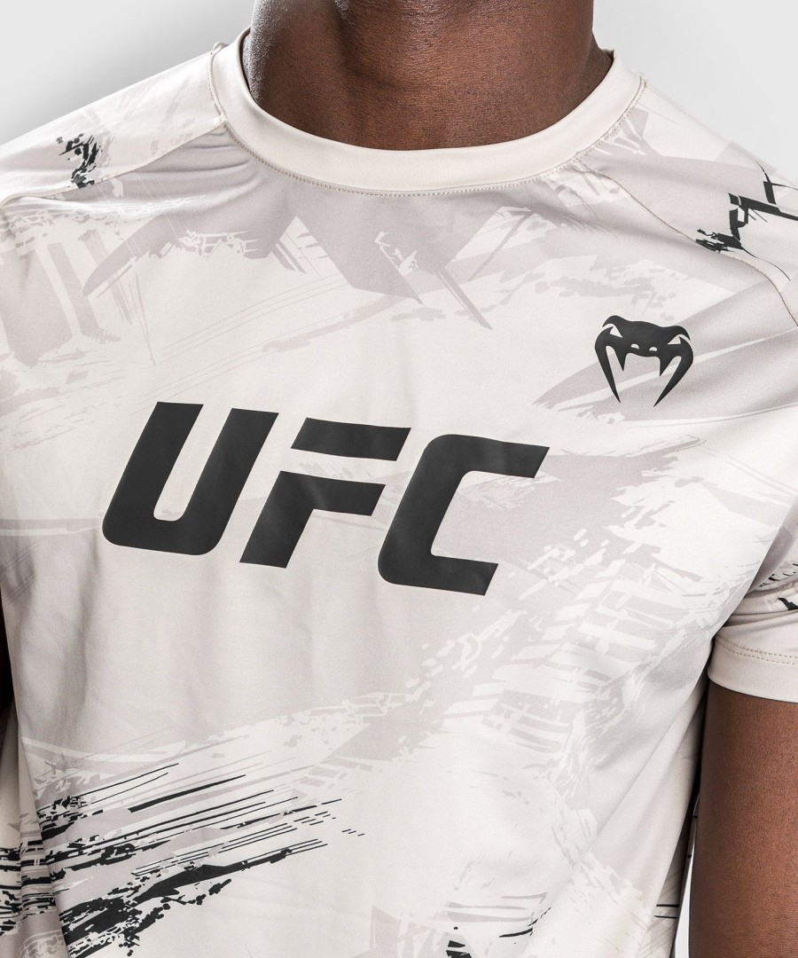ufc venum authentic fight week 2.0 メンズ ドライテック tシャツ - サンド