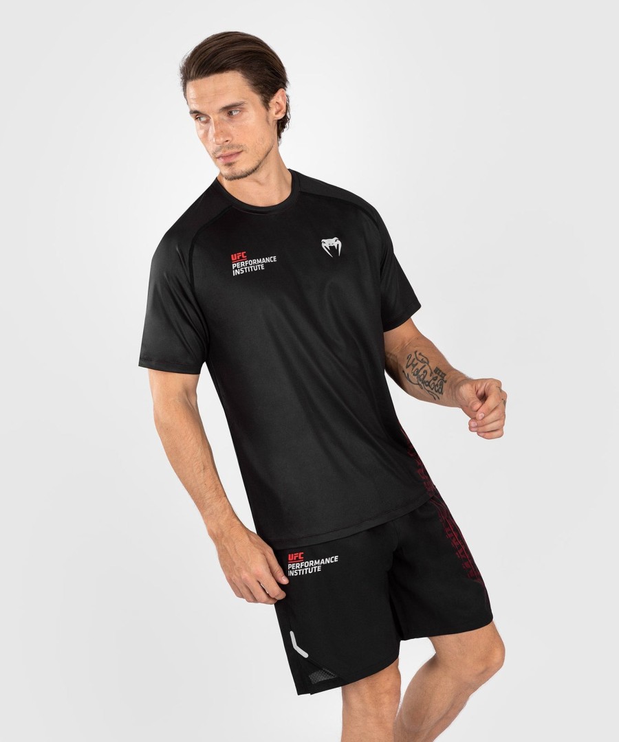 ufc venum performance institute 2.0 メンズ ドライテック シャツ - ブラックレッド