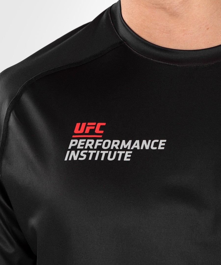 ufc venum performance institute 2.0 メンズ ドライテック シャツ - ブラックレッド