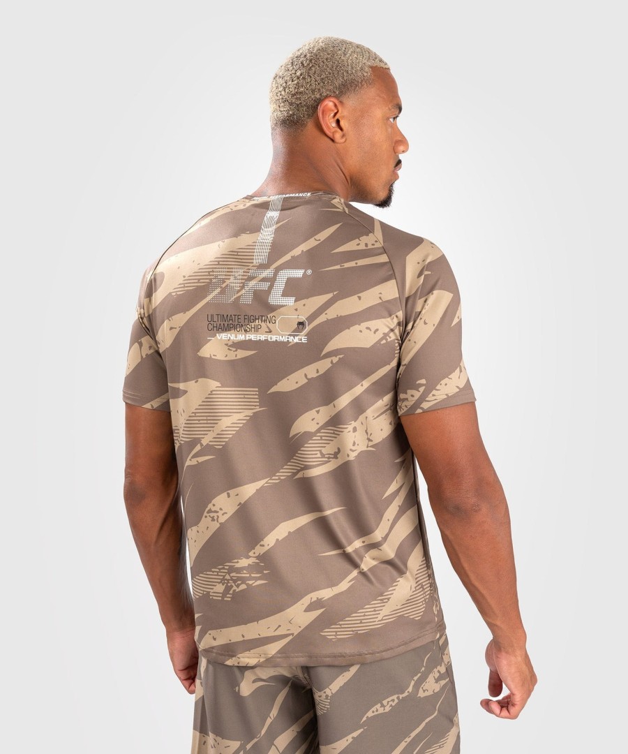 ufc adrenaline by venum メンズ ファイトウィーク ドライテック tシャツ - デザートカモ