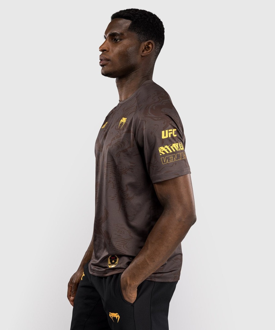 ufc fusion by venum ファイトウィーク メンズ ドライテック tシャツ - アーセンブラウン