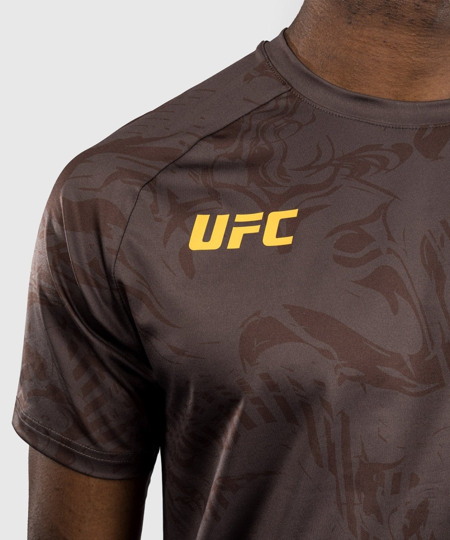 ufc fusion by venum ファイトウィーク メンズ ドライテック tシャツ - アーセンブラウン