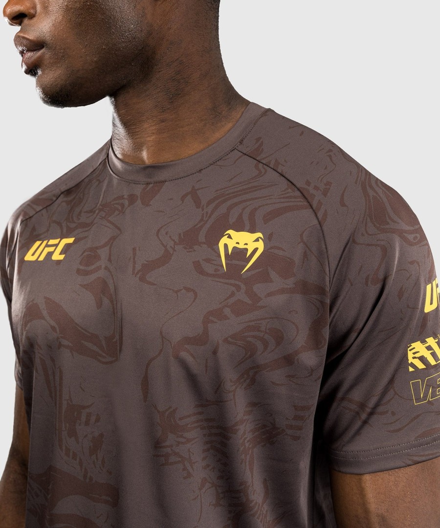ufc fusion by venum ファイトウィーク メンズ ドライテック tシャツ - アーセンブラウン