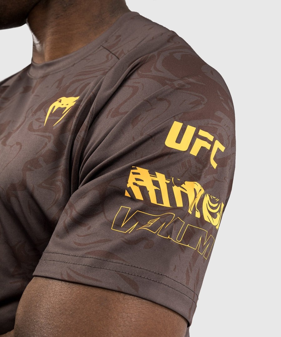 ufc fusion by venum ファイトウィーク メンズ ドライテック tシャツ - アーセンブラウン