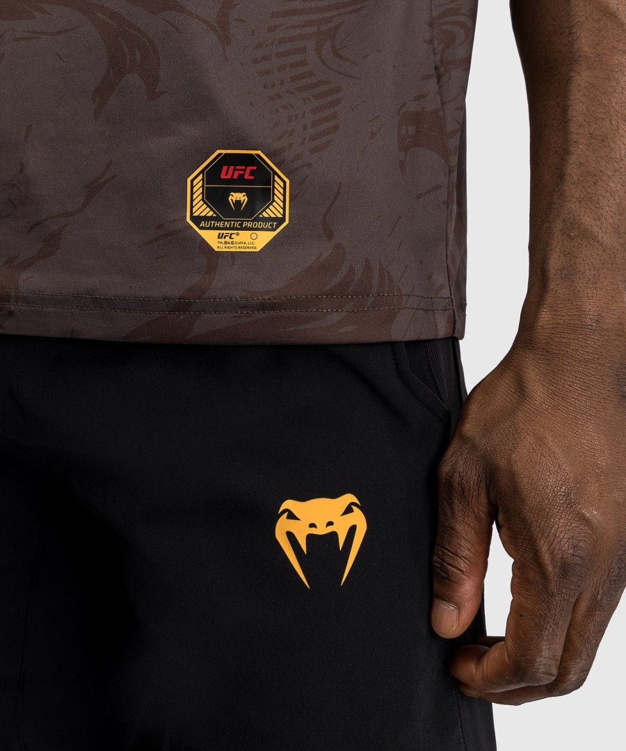 ufc fusion by venum ファイトウィーク メンズ ドライテック tシャツ - アーセンブラウン