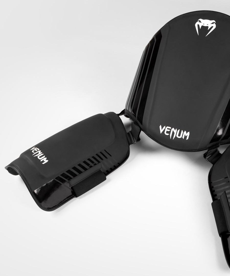 venum challenger 腹部脚部プロテクター - ブラックホワイト