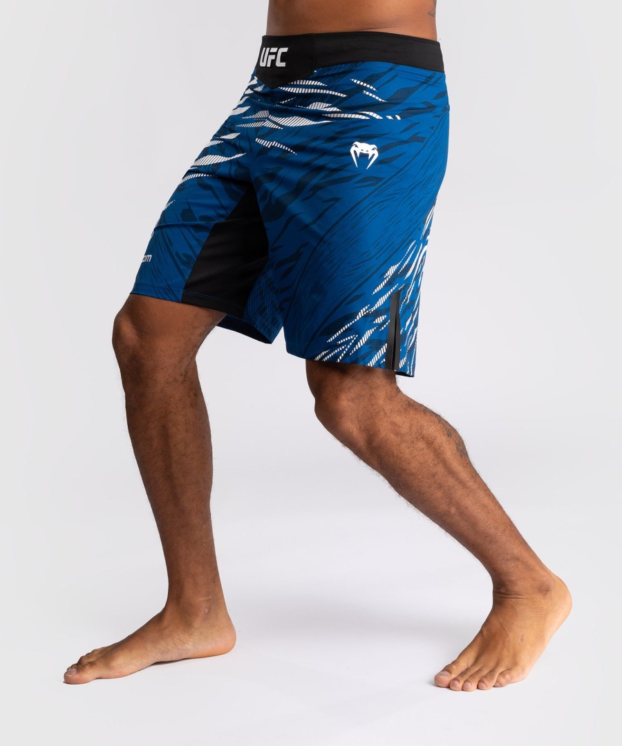 ufc fusion by venum オーセンティック ファイトナイト メンズ ファイトショーツ - ロングフィット - ブルー