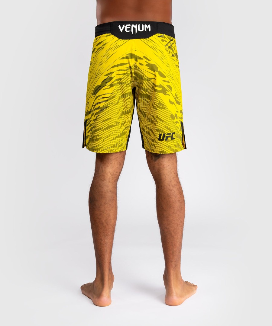 ufc fusion by venum オーセンティック ファイトナイト メンズ ファイトショーツ - ロングフィット - イエロー