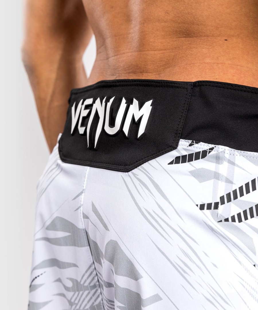 ufc fusion by venum authentic fight night メンズ ファイトショーツ - ショートフィット - ホワイト