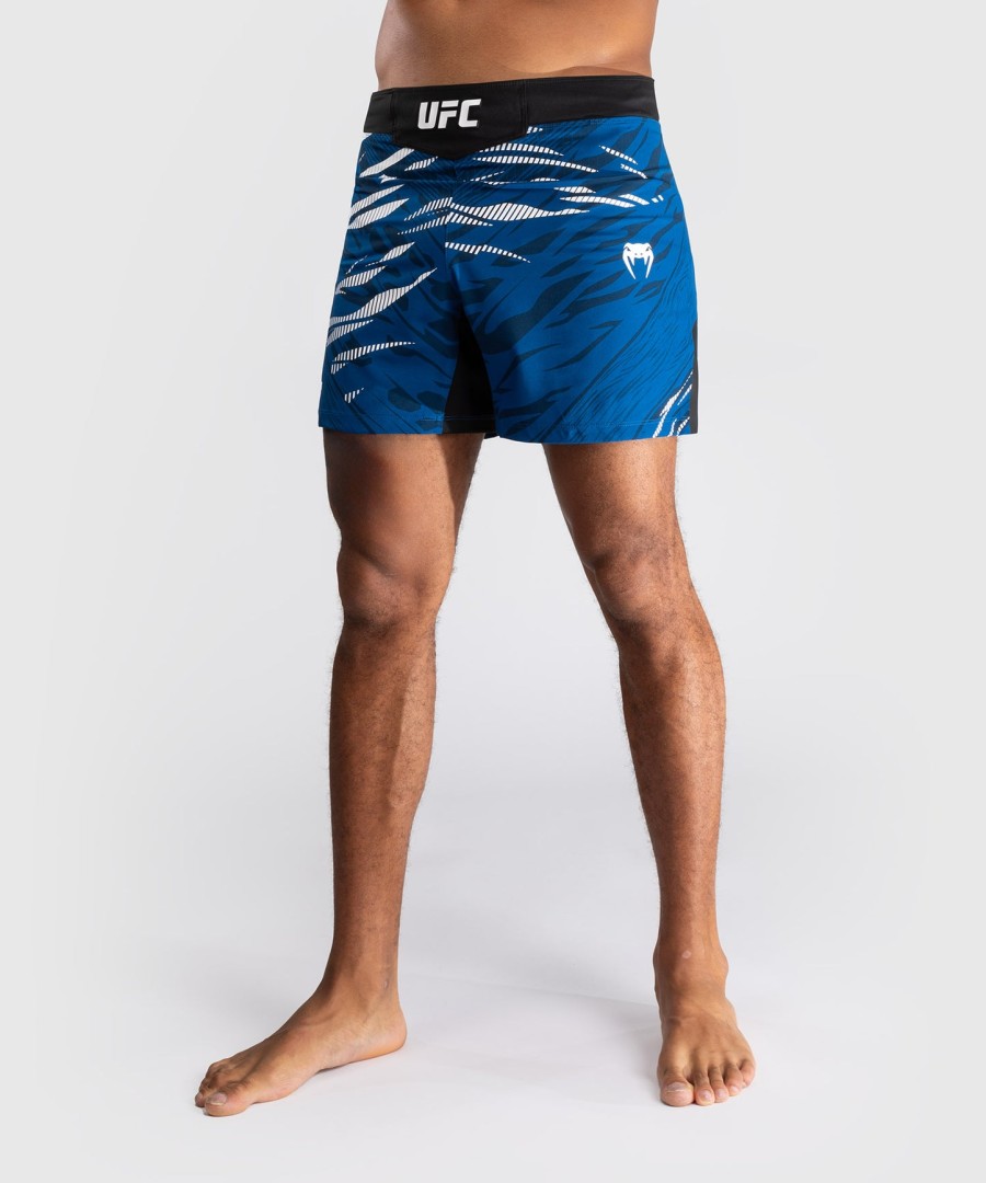 ufc fusion by venum authentic fight night メンズ ファイトショーツ - ショートフィット - ブルー