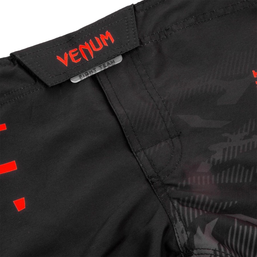 venum 沖縄 2.0 キッズ ファイトショーツ - ブラックレッド