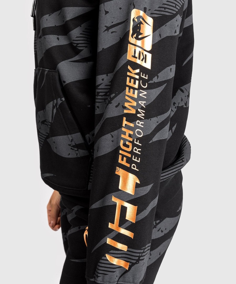 ufc adrenaline by venum ファイトウィーク ウィメンズ プルオーバー パーカー - アーバンカモ
