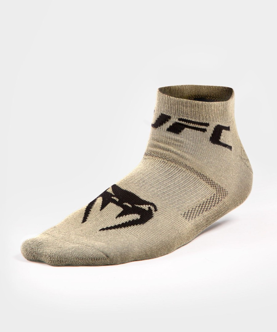 ufc venum authentic fight week メンズ 2.0 パフォーマンスソックス 2足セット - ブラックサンド
